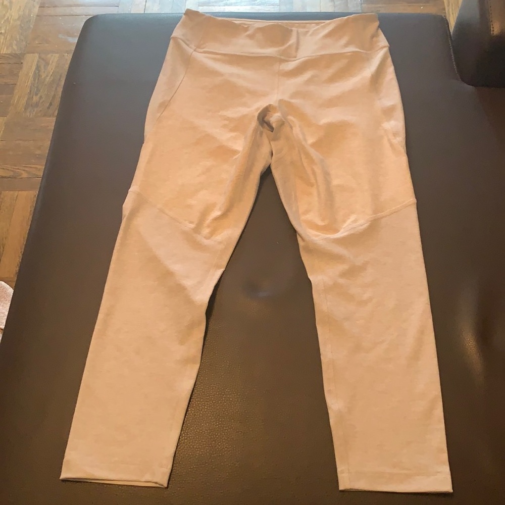 BNWT Outdoor Voices leggings, L